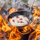 PETROMAX Lagerfeuerpfanne aus Gusseisen
